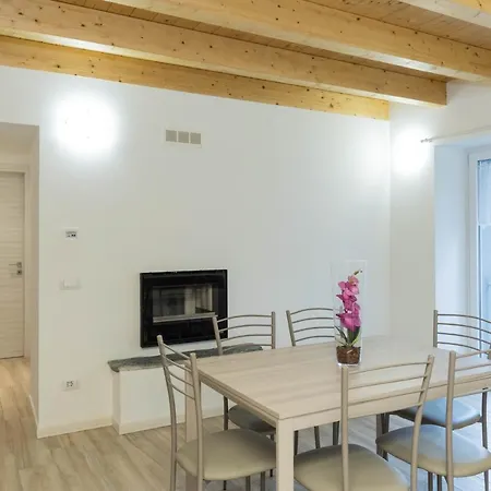 Apartment Residenze Lariane