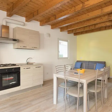 Residenze Lariane Apartment Colico
