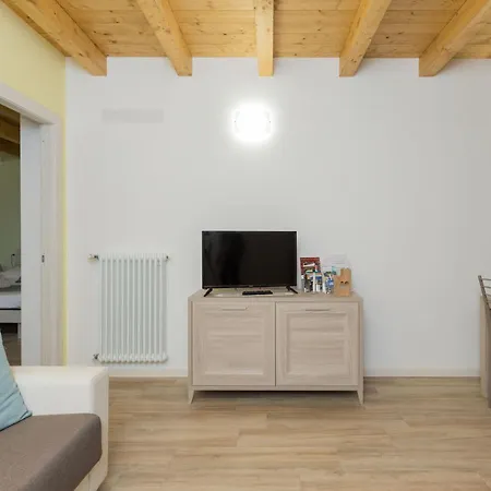 Residenze Lariane Apartment *